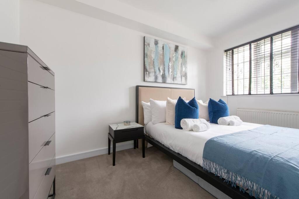 2 Bedroom Modern Urban Sanctuary 1Cc - Cherrydeal لندن المظهر الخارجي الصورة