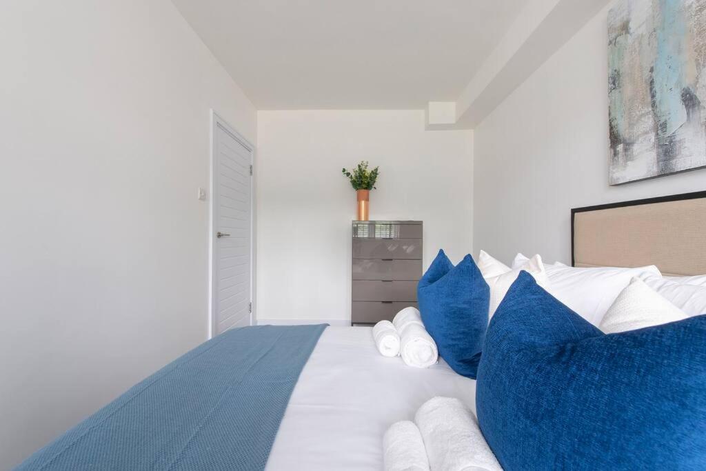 2 Bedroom Modern Urban Sanctuary 1Cc - Cherrydeal لندن المظهر الخارجي الصورة