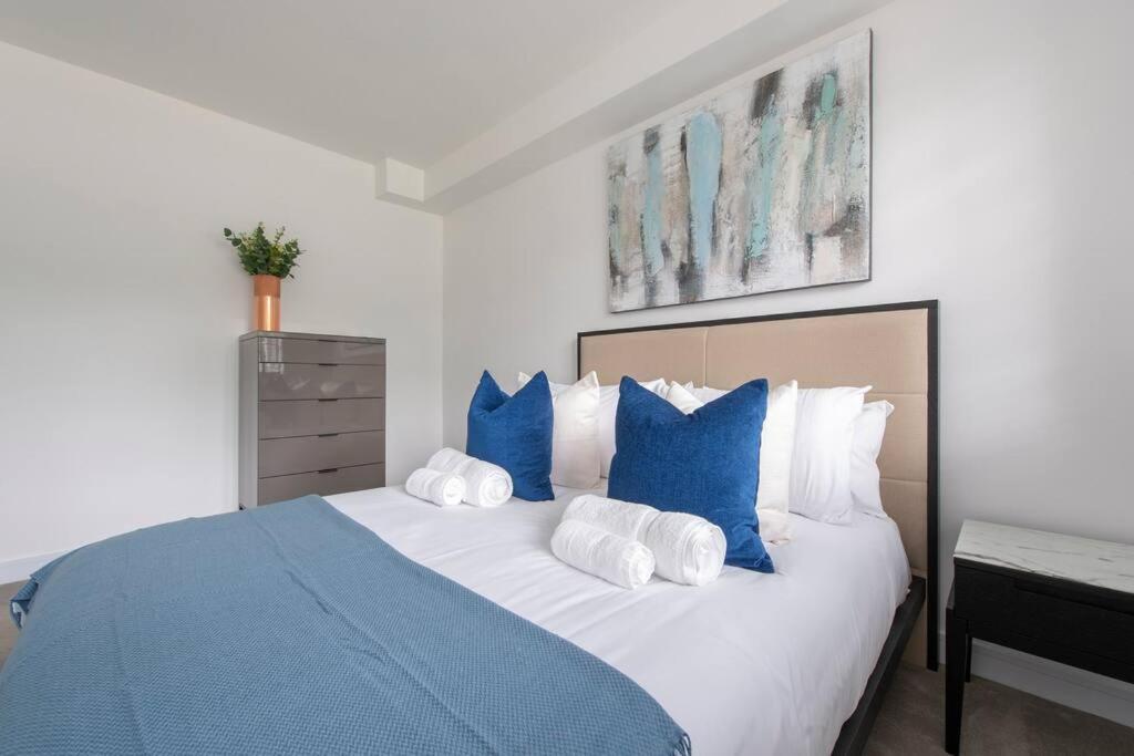 2 Bedroom Modern Urban Sanctuary 1Cc - Cherrydeal لندن المظهر الخارجي الصورة