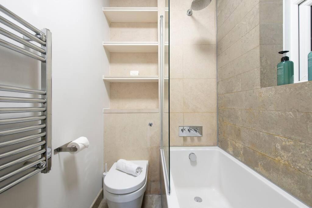 2 Bedroom Modern Urban Sanctuary 1Cc - Cherrydeal لندن المظهر الخارجي الصورة
