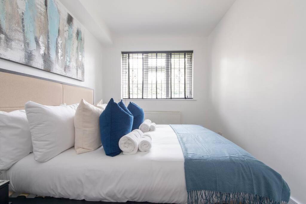 2 Bedroom Modern Urban Sanctuary 1Cc - Cherrydeal لندن المظهر الخارجي الصورة