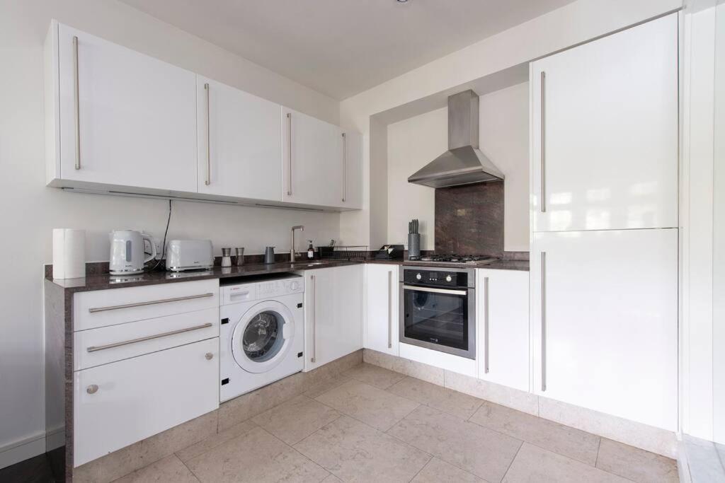 2 Bedroom Modern Urban Sanctuary 1Cc - Cherrydeal لندن المظهر الخارجي الصورة